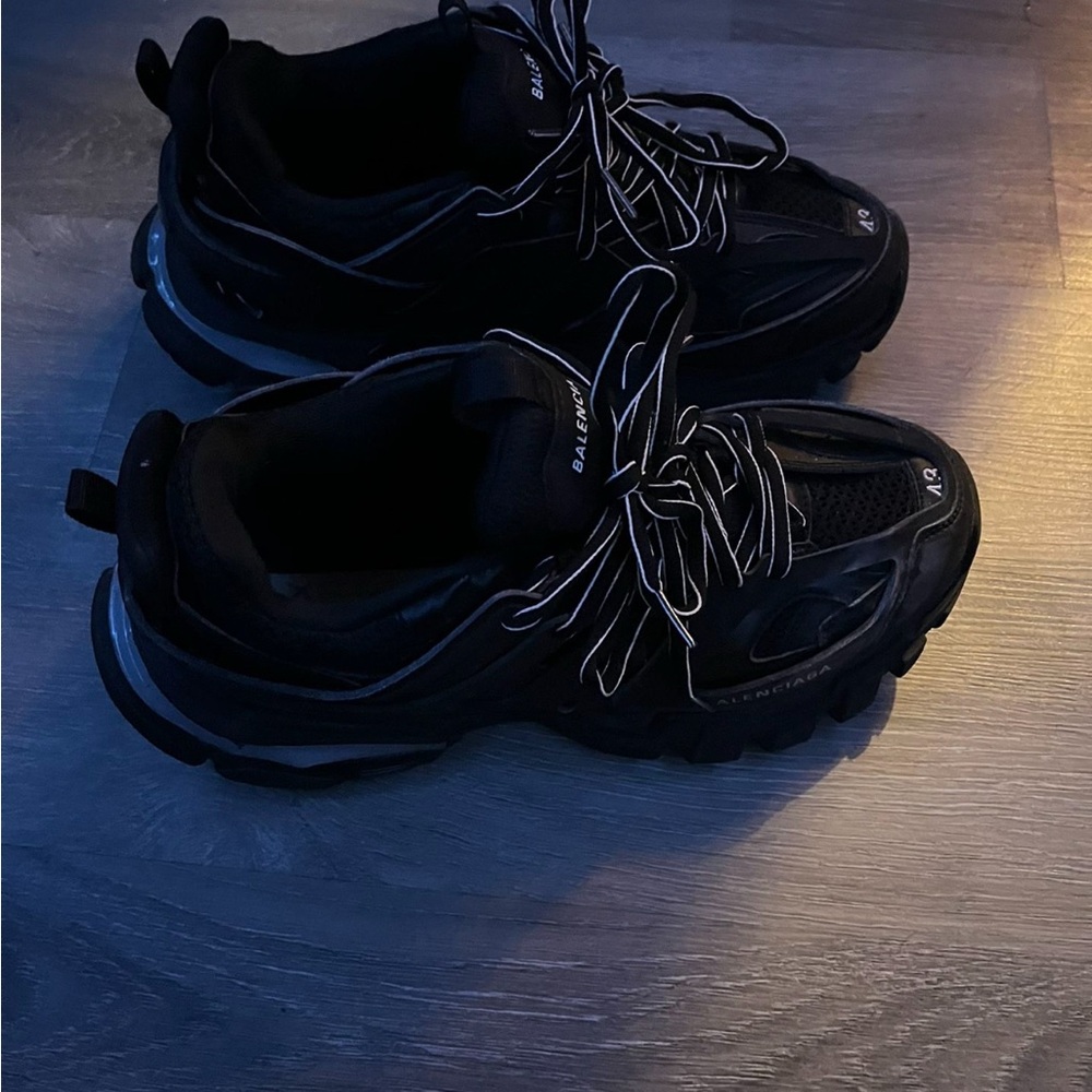 Balenciaga Men's Black Sneakers - Picture 3 of 6